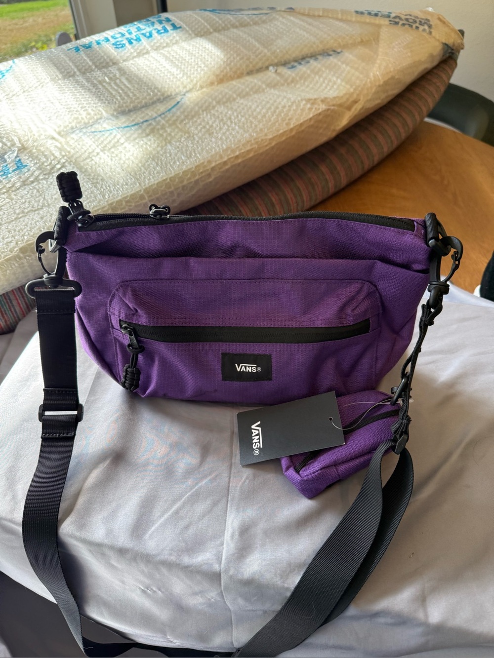 Vans Purple Crossbody Bag with Front Zip Pocket with bag accessorie - Picture 8 of 9